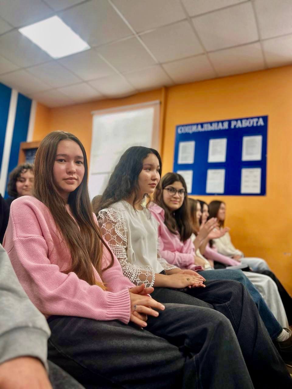 Концерт, посвященный 8 марта!